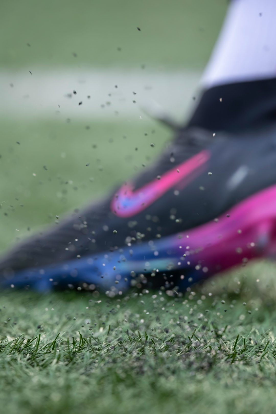 Athletic cleats for lacrosse